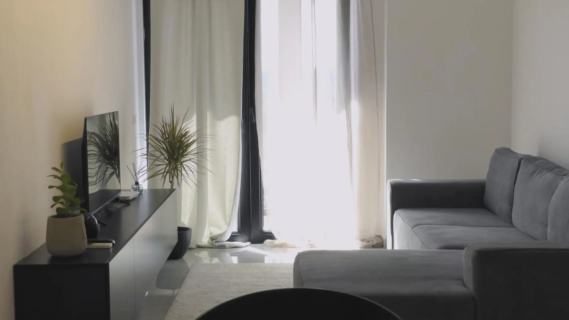 Chic Garden Apartment Tirana