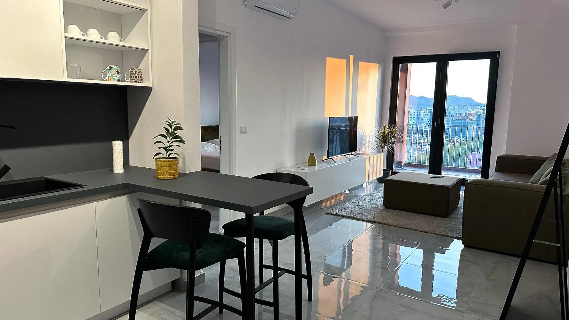 Chic Garden Apartment Tirana